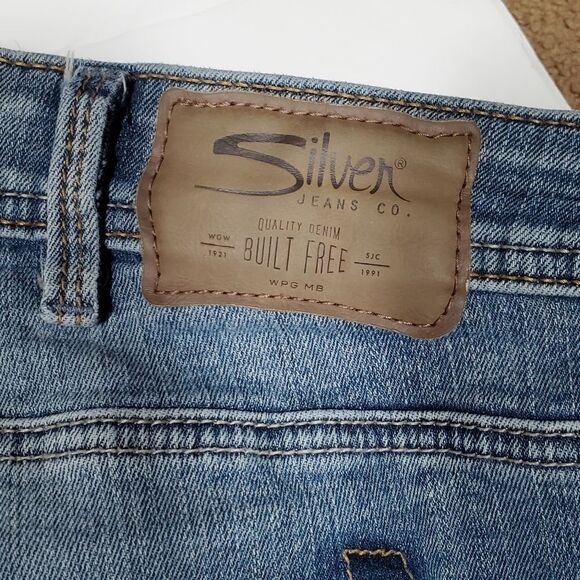 Silver Kenni Distressed Ankle/Cropped Jeans. Tapered. High-waisted. Size 18 - Picture 13 of 14